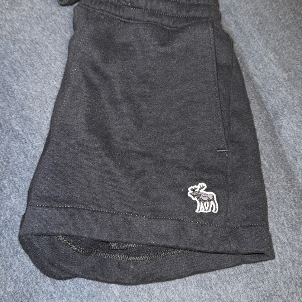 Abercrombie Kids boys 5/6 shorts